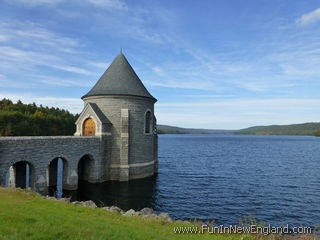 Barkhamsted Saville Dam and Barkhamsted Reservoir