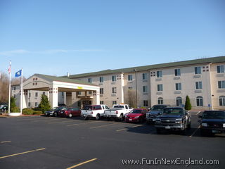 Manchester Baymont Inn & Suites