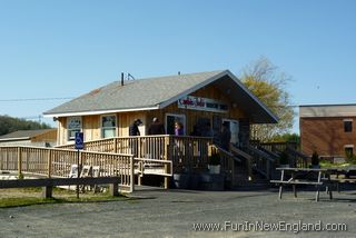 Easthampton Captain Jack's Roadside Shack