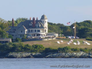 Newport Castle Hill Inn Dining Room