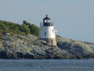 Newport Castle Hill Light