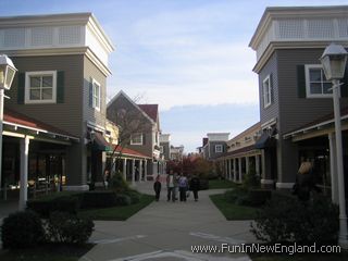 Clinton Clinton Crossing Premium Outlets