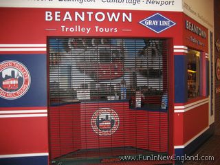 Boston Beantown Trolley Tour & Harbor Cruise