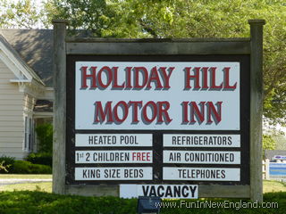 Dennis Holiday Hill Motor Inn