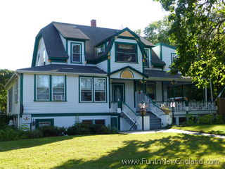 Harwich Cape Cod Claddagh Inn & Irish Pub