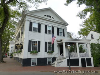 Nantucket Roberts House Inn