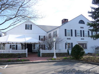 Sturbridge Publick House Historic Inn