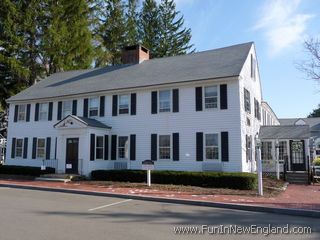 Sturbridge Publick House Historic Inn