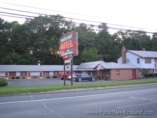 Westfield Country Court Motel