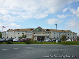 Westfield Holiday Inn Express Hotel & Suites