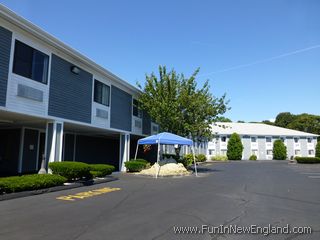 Yarmouth Ambassador Inn & Suites